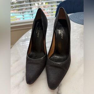 Yve Saint Laurent Size 37 1/2 Classic Black Heels in Linen
